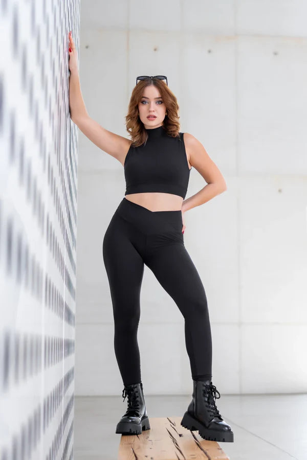 Črne V-cut pajkice Vibe Gaia 